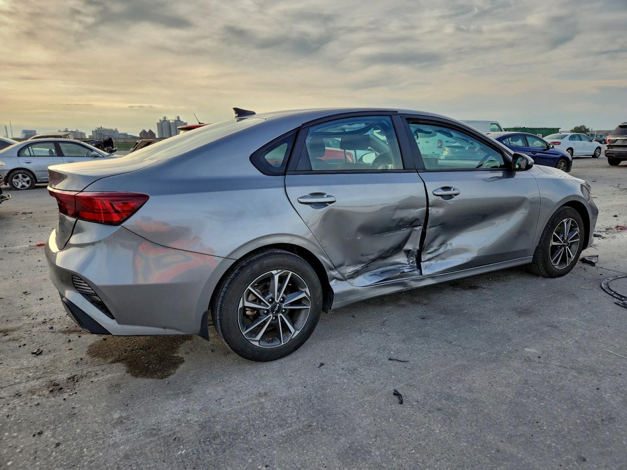 2023 KIA FORTE