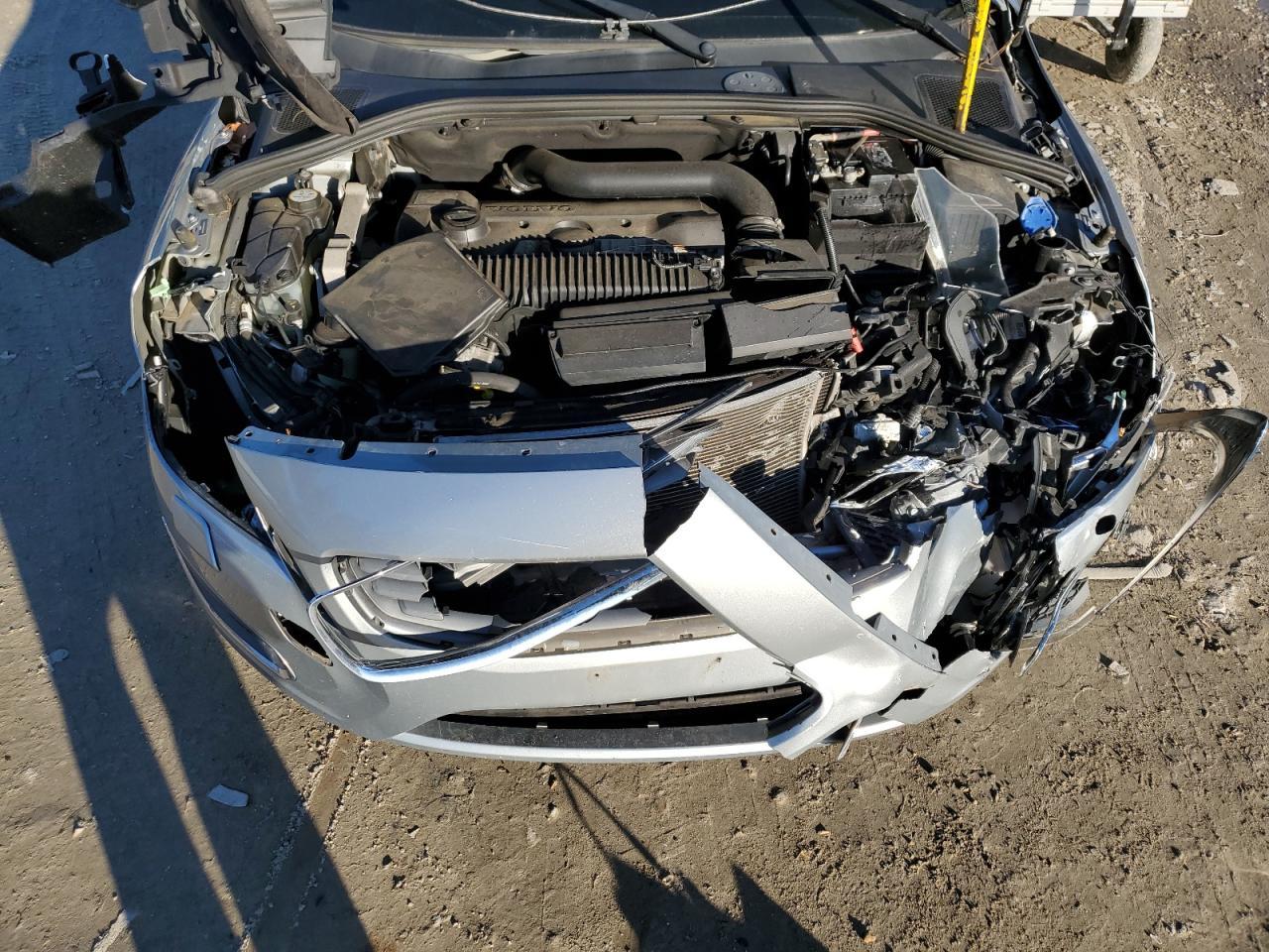 2013 VOLVO S60