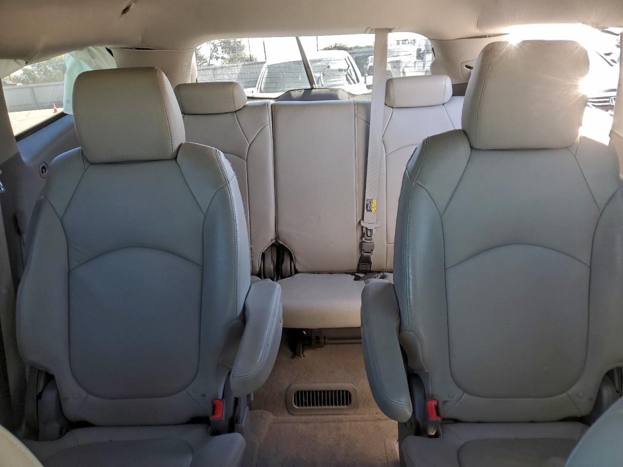 2012 CHEVROLET TRAVERSE