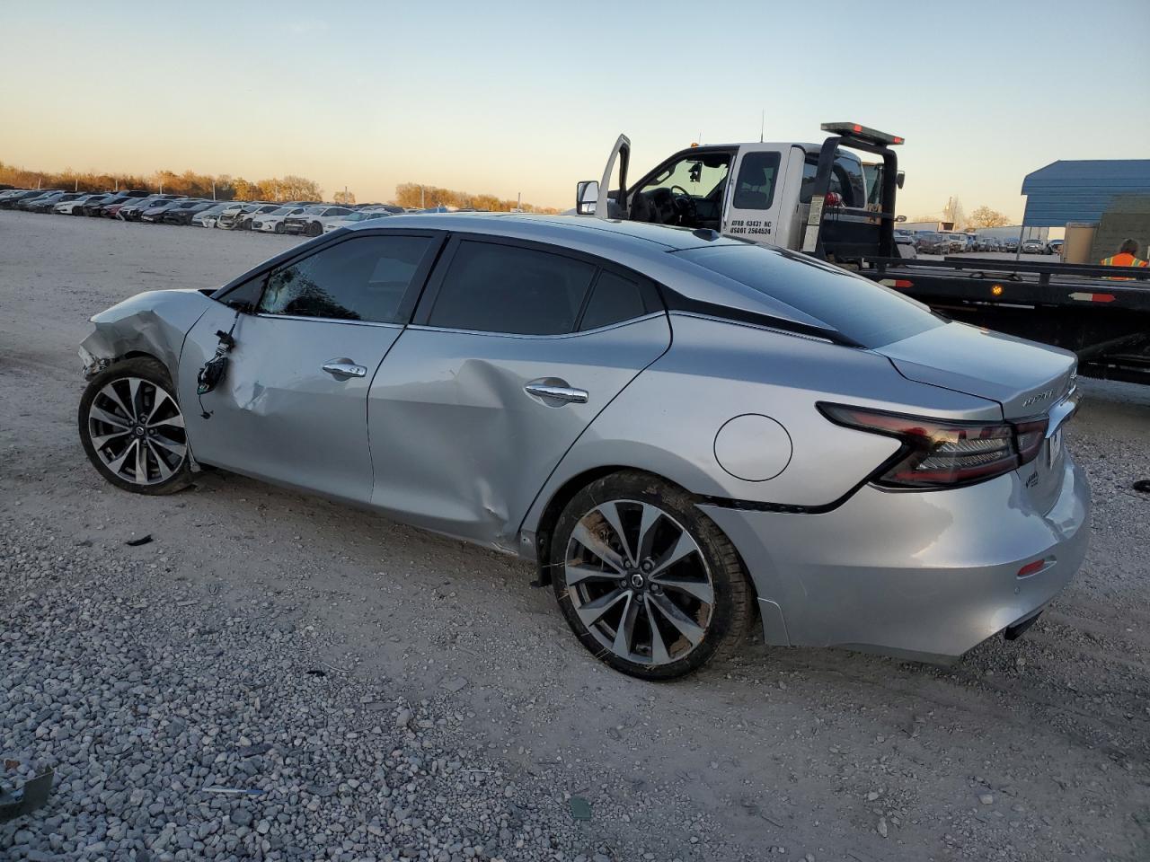 2019 NISSAN Maxima