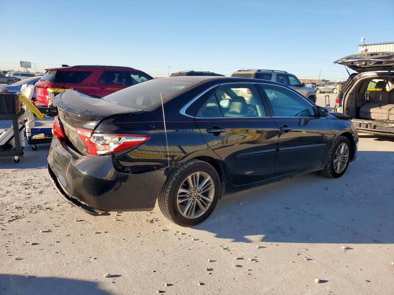 2016 TOYOTA CAMRY
