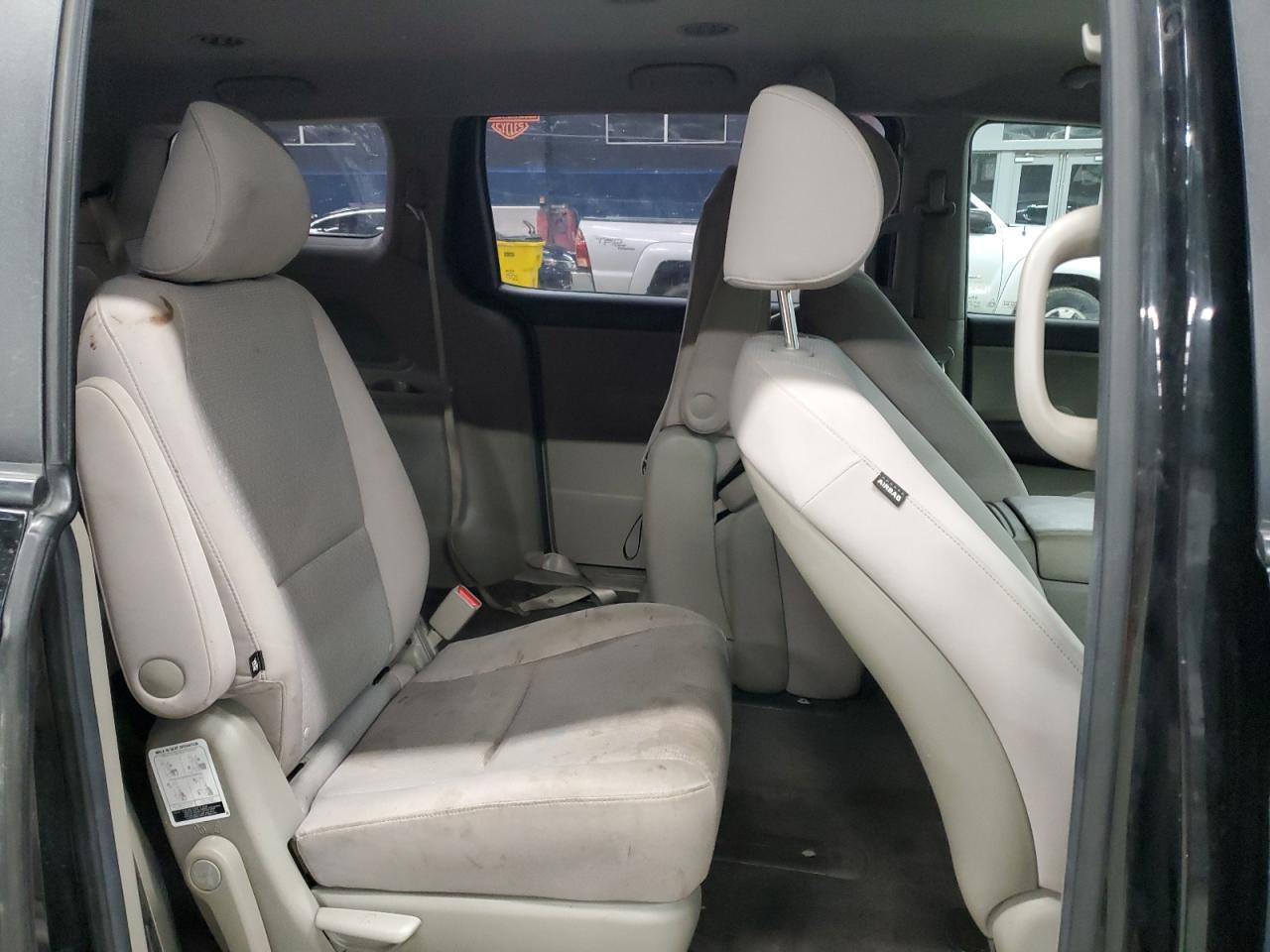 2017 KIA SEDONA