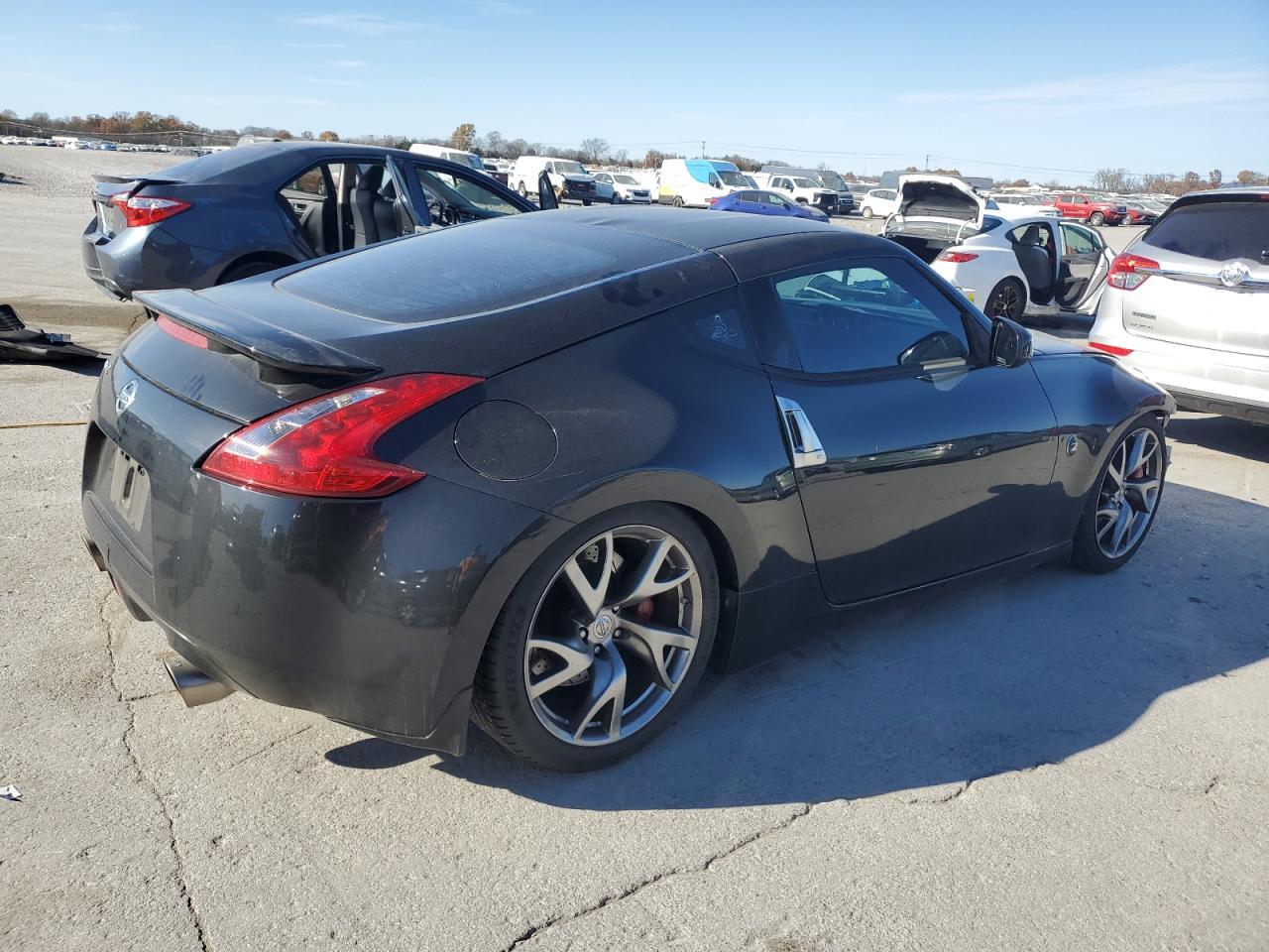 2013 NISSAN 370Z