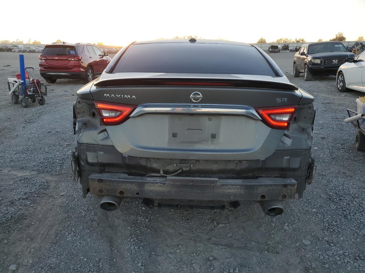 2017 NISSAN Maxima