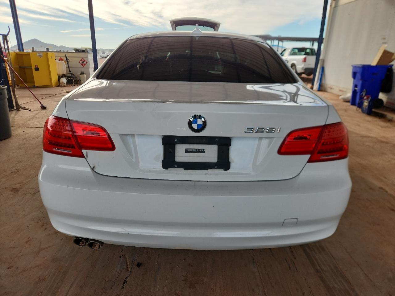 2011 BMW 3 SERIES