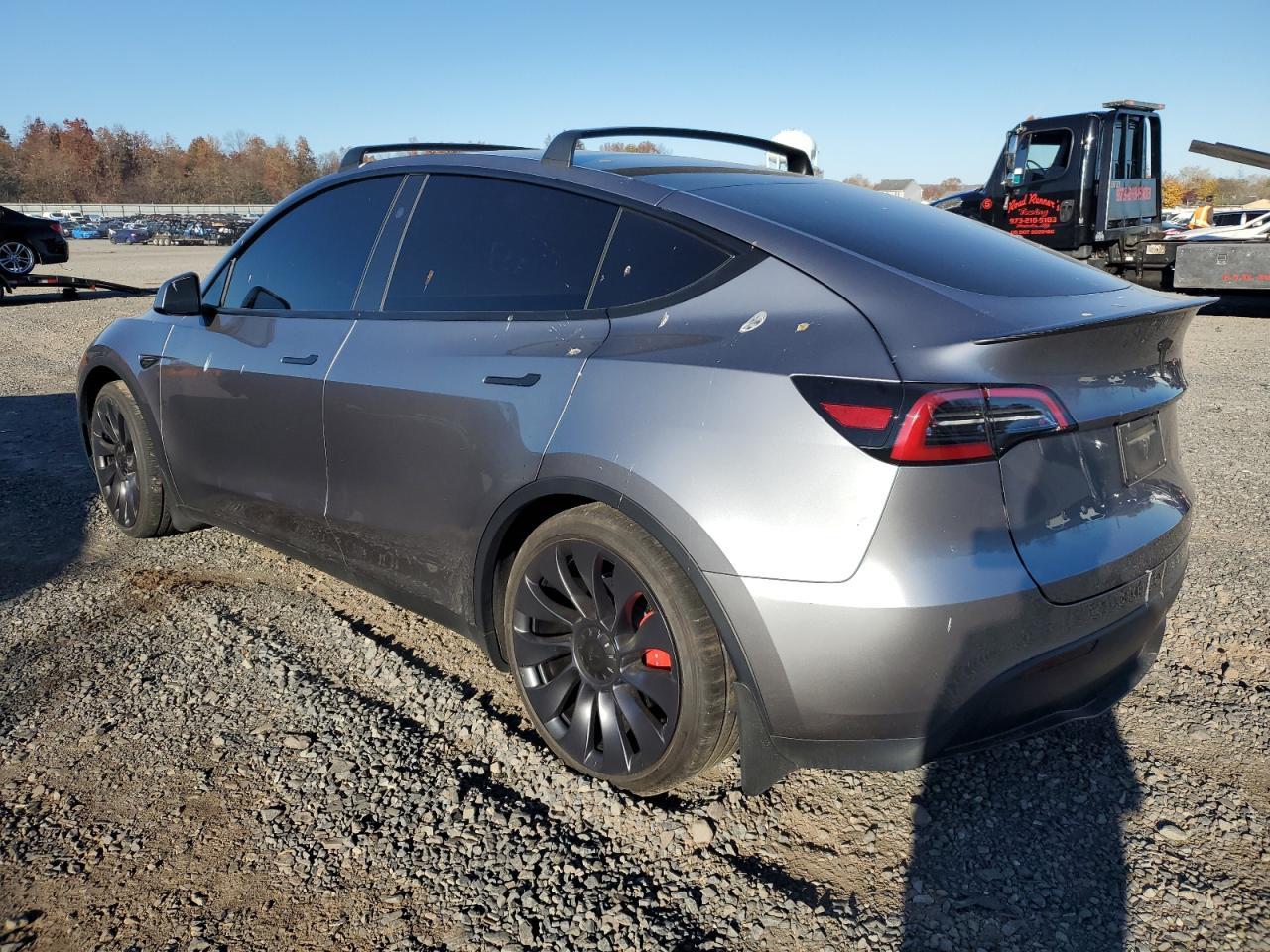 2024 TESLA MODEL Y