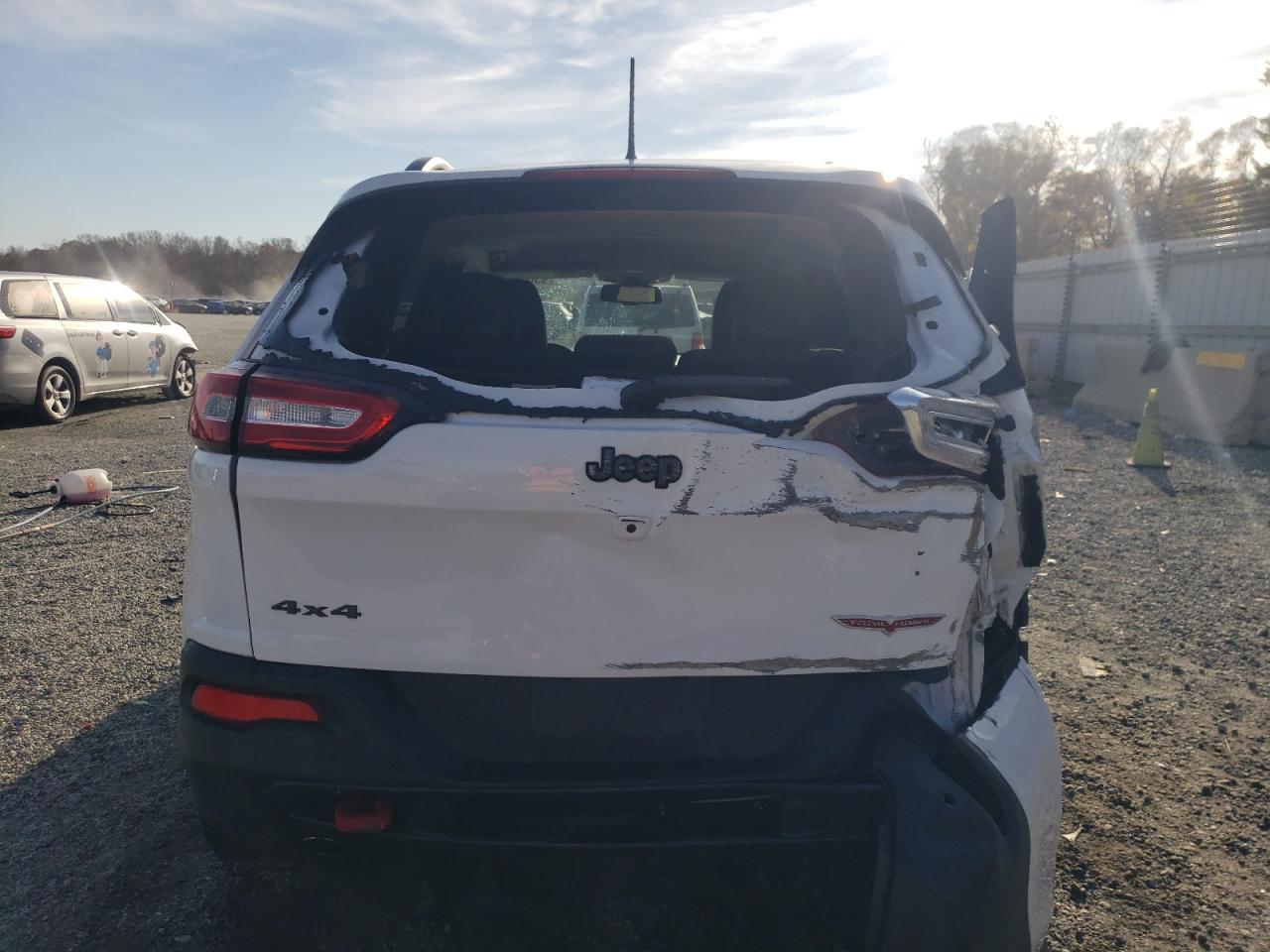2018 JEEP CHEROKEE