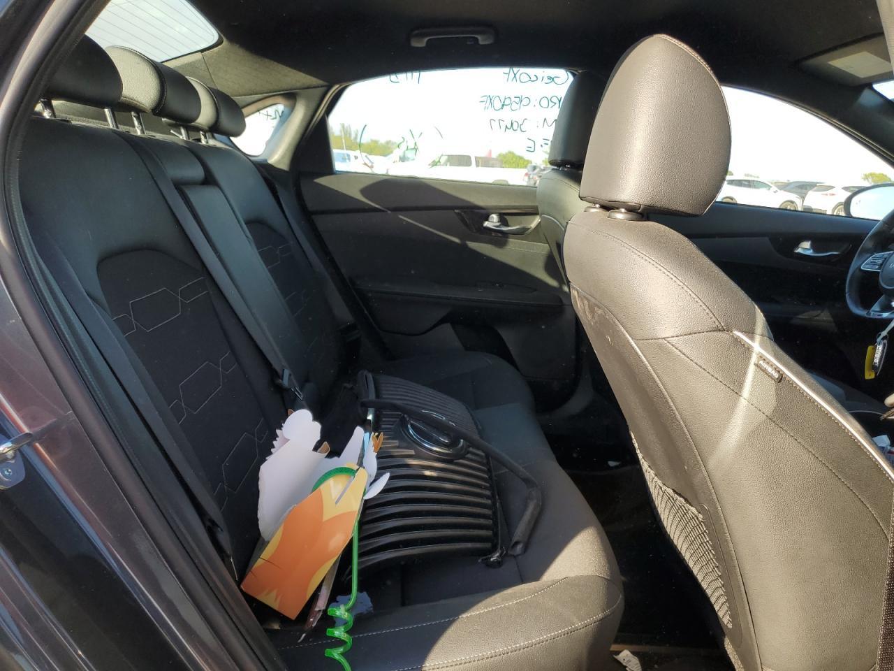 2024 KIA FORTE