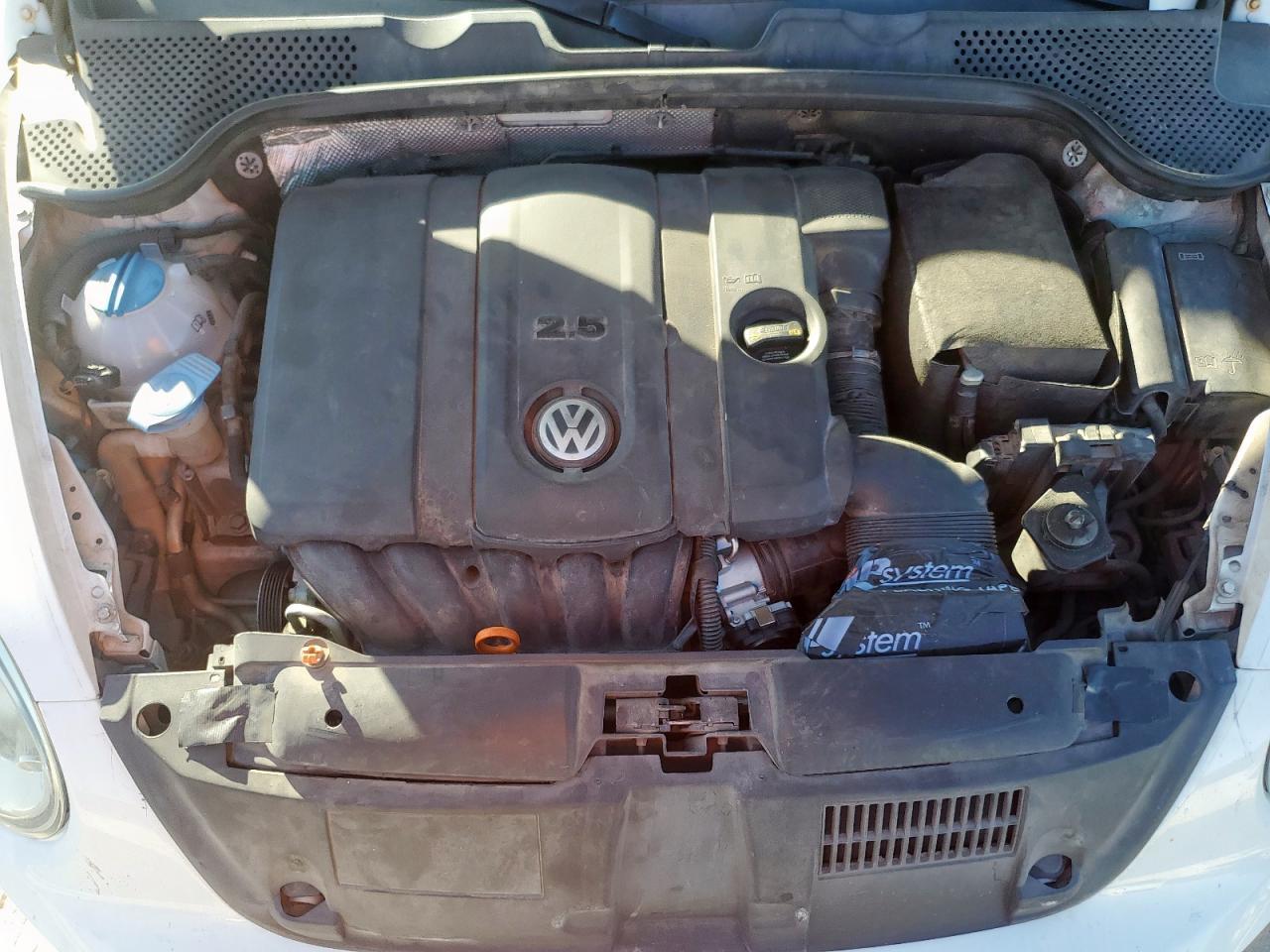 2012 VOLKSWAGEN Beetle