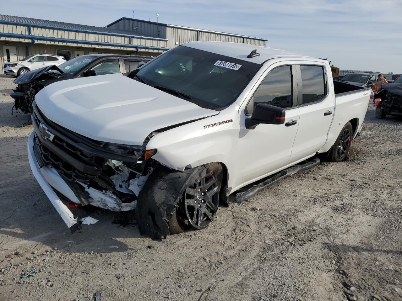 2024 CHEVROLET Silverado