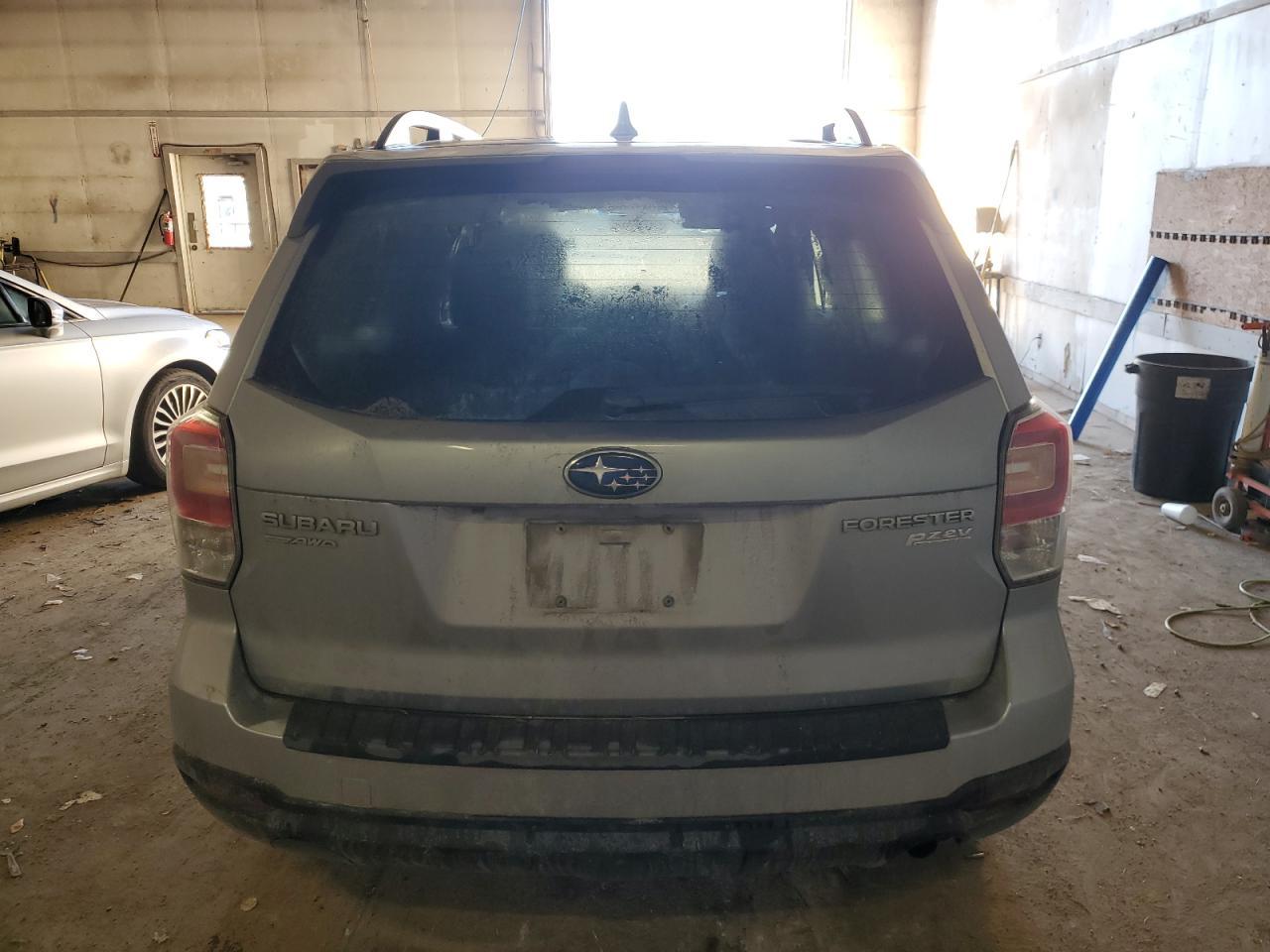 2017 SUBARU FORESTER
