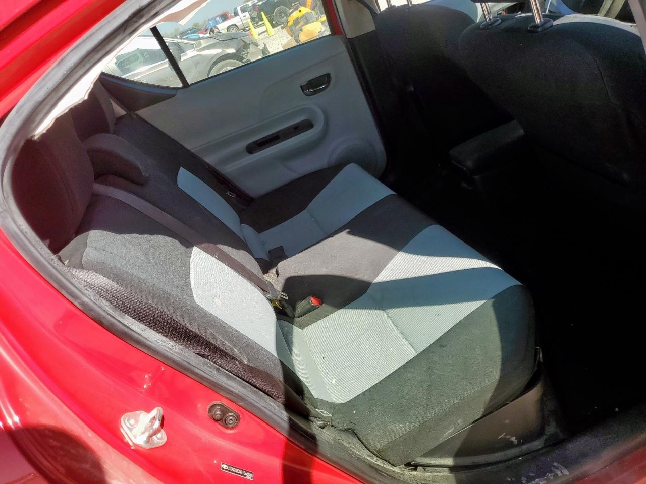 2014 TOYOTA Prius c