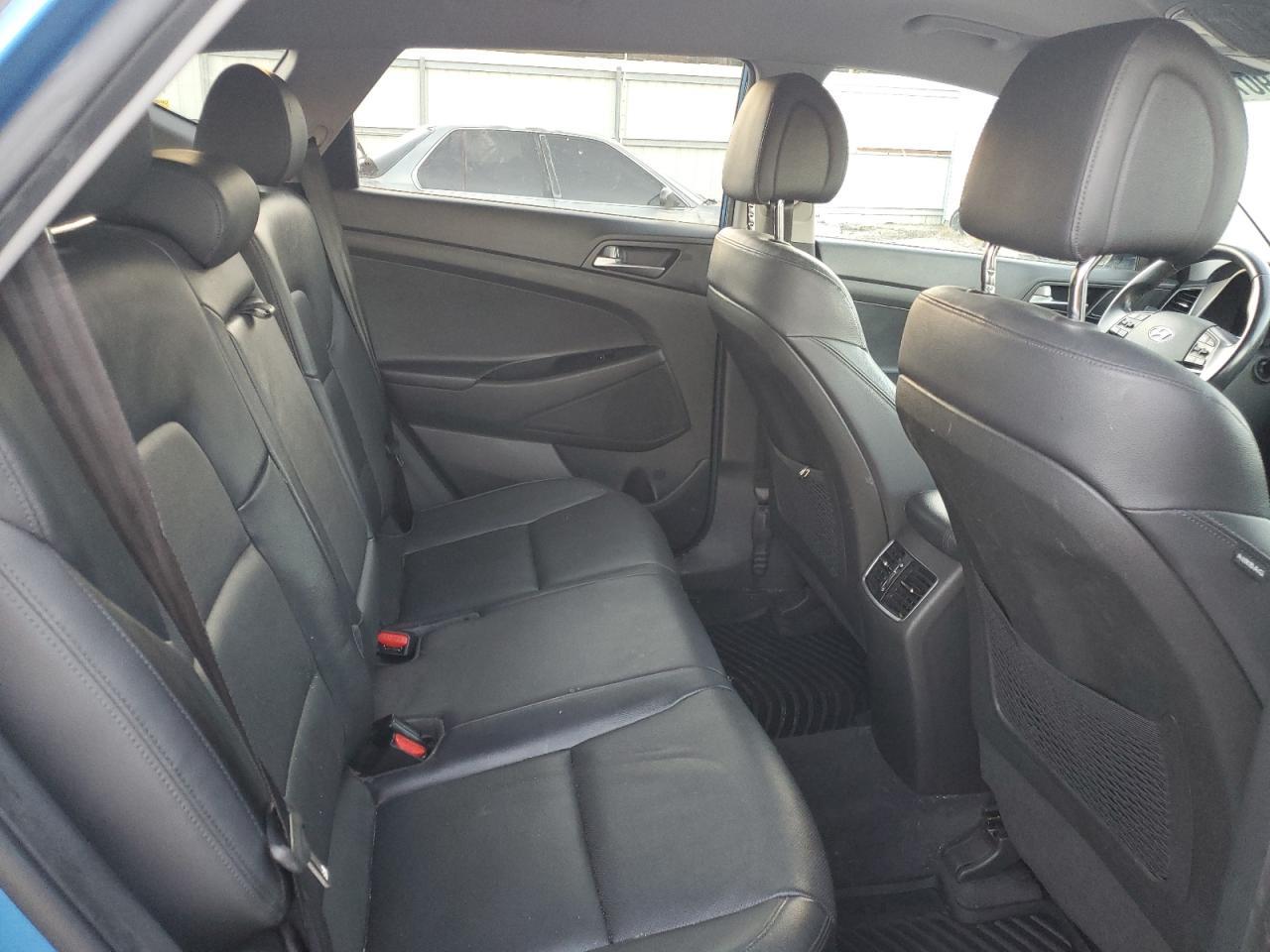 2016 HYUNDAI TUCSON