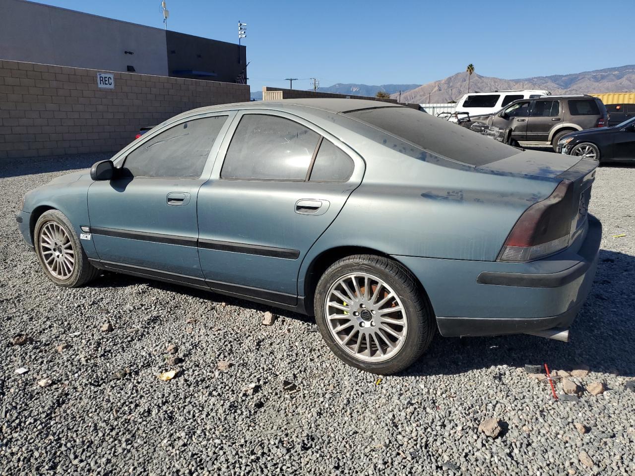 2002 VOLVO S60