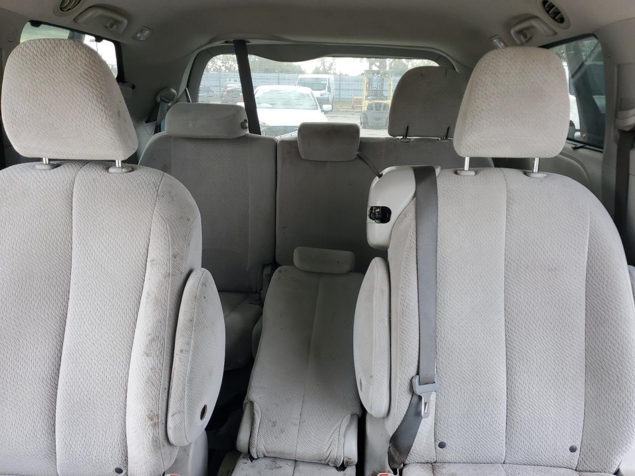 2014 TOYOTA SIENNA