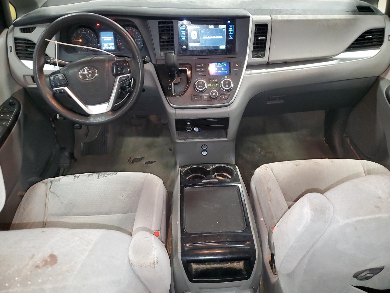 2015 TOYOTA SIENNA