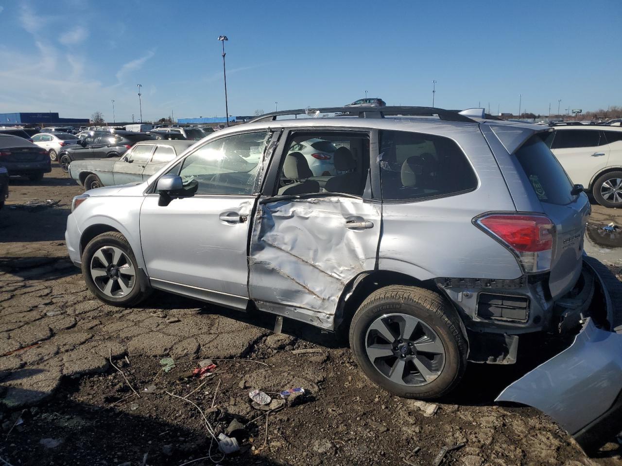 2017 SUBARU FORESTER