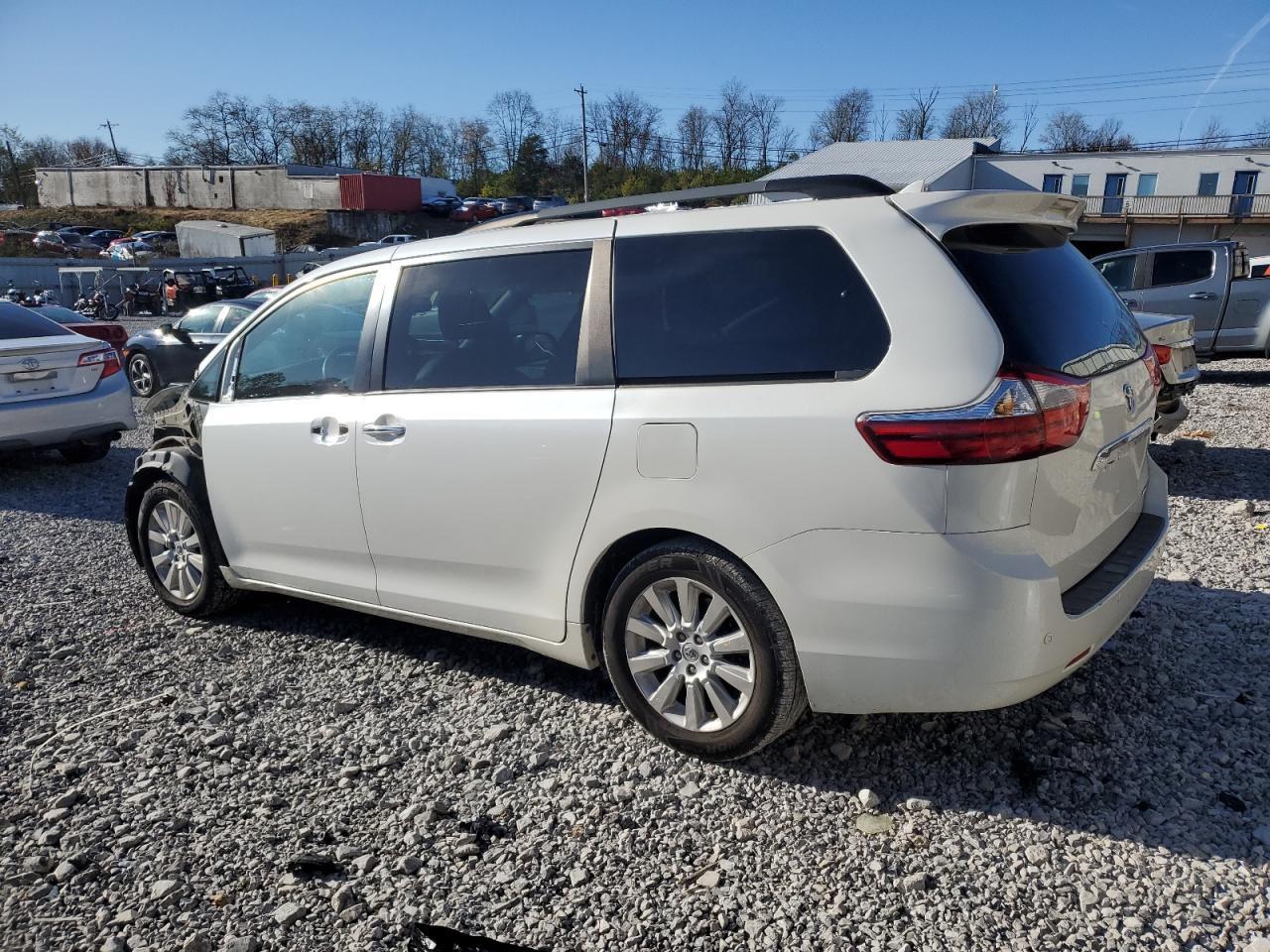 2015 TOYOTA SIENNA