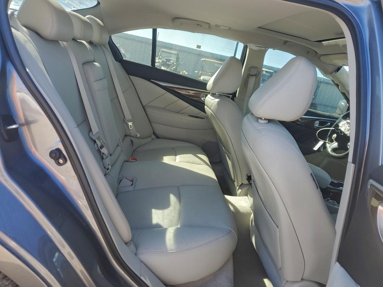 2014 INFINITI Q50