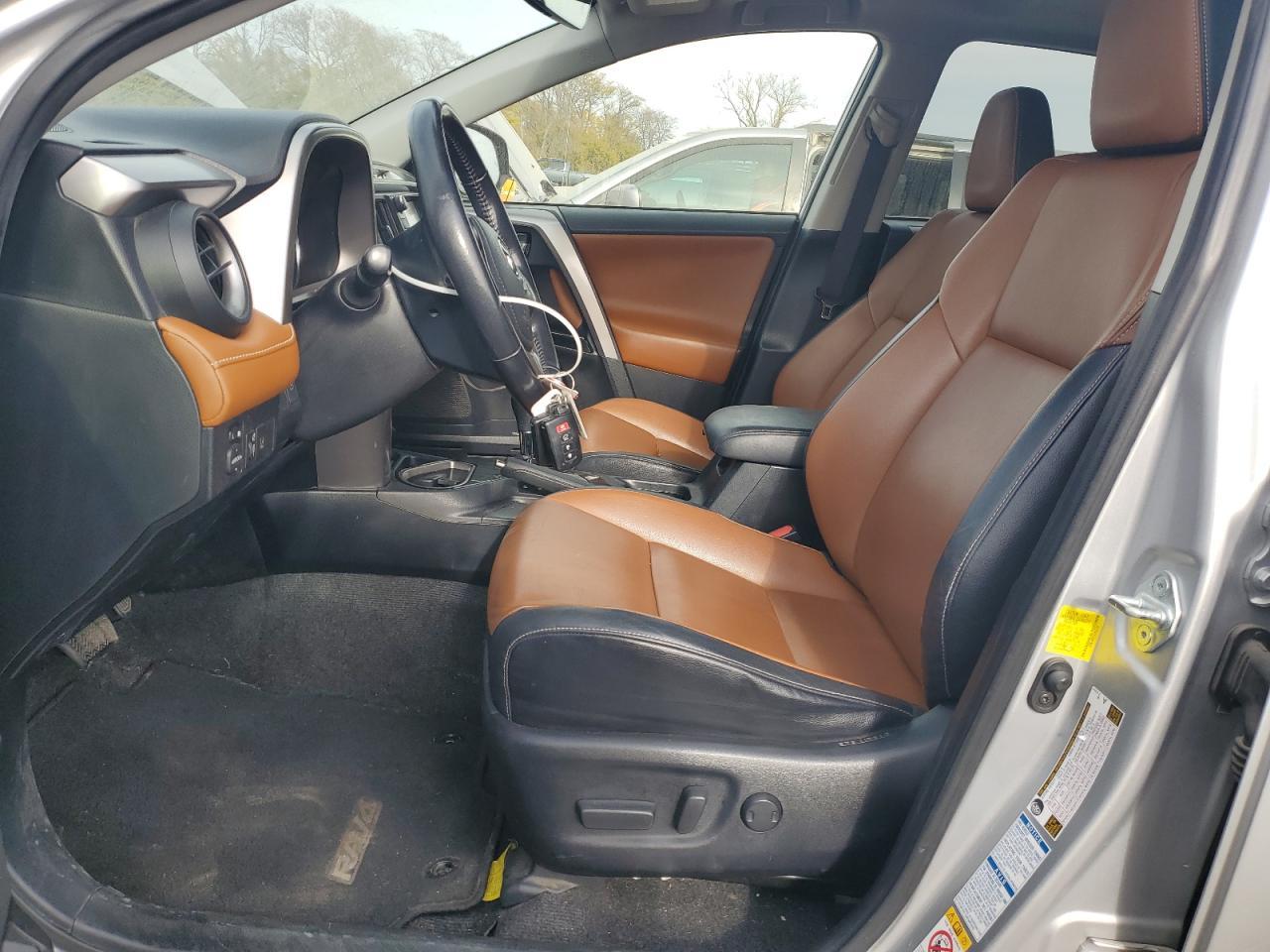 2016 TOYOTA RAV4