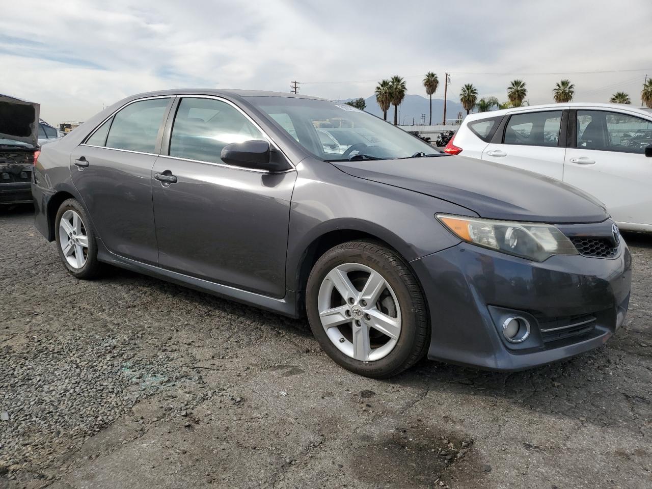 2013 TOYOTA CAMRY