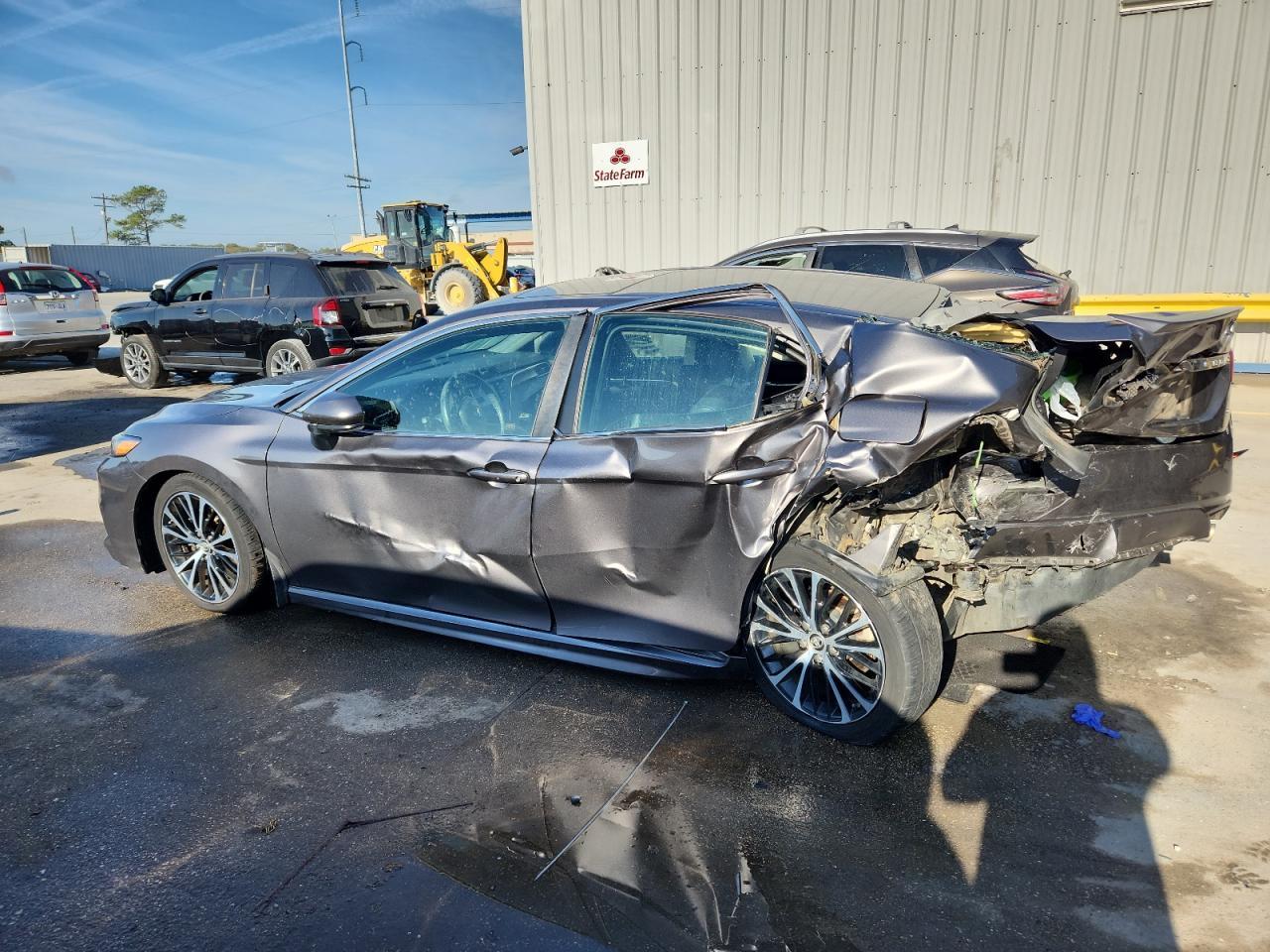 2018 TOYOTA CAMRY