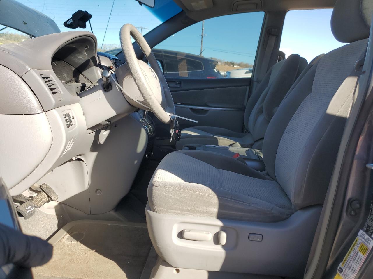 2008 TOYOTA SIENNA