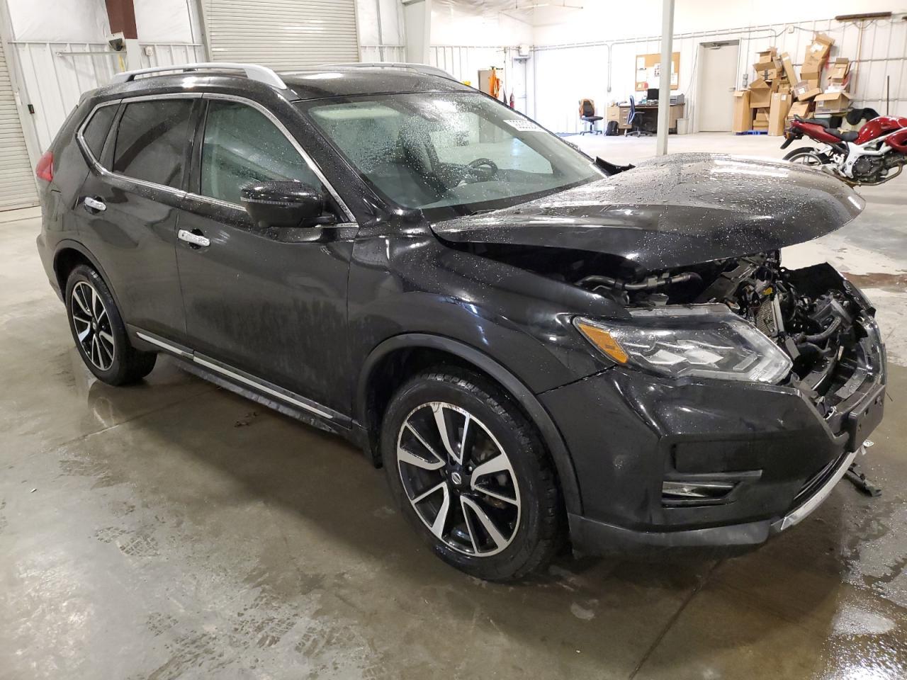 2017 NISSAN ROGUE