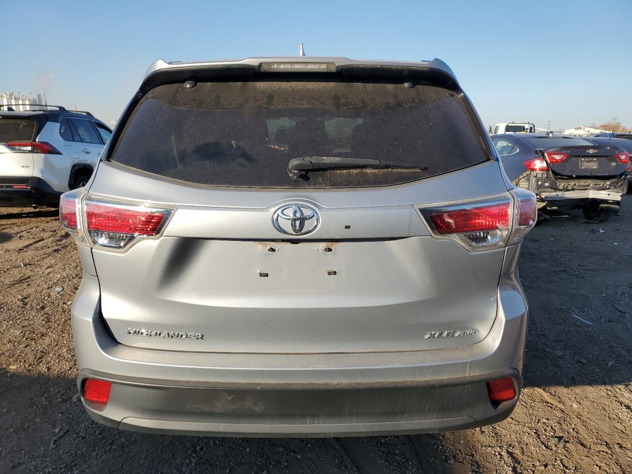 2015 TOYOTA HIGHLANDER
