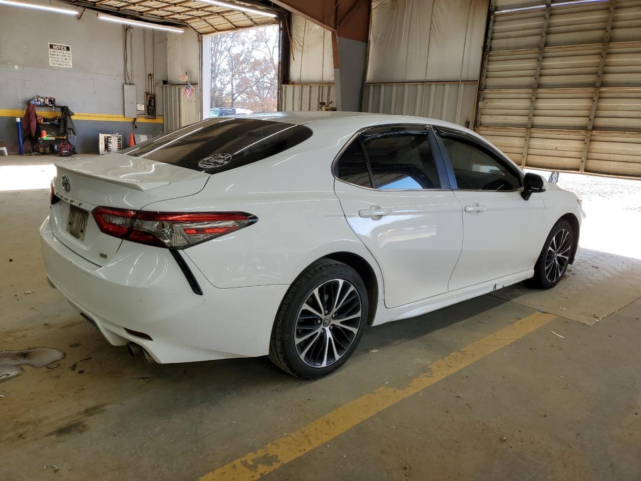 2018 TOYOTA CAMRY