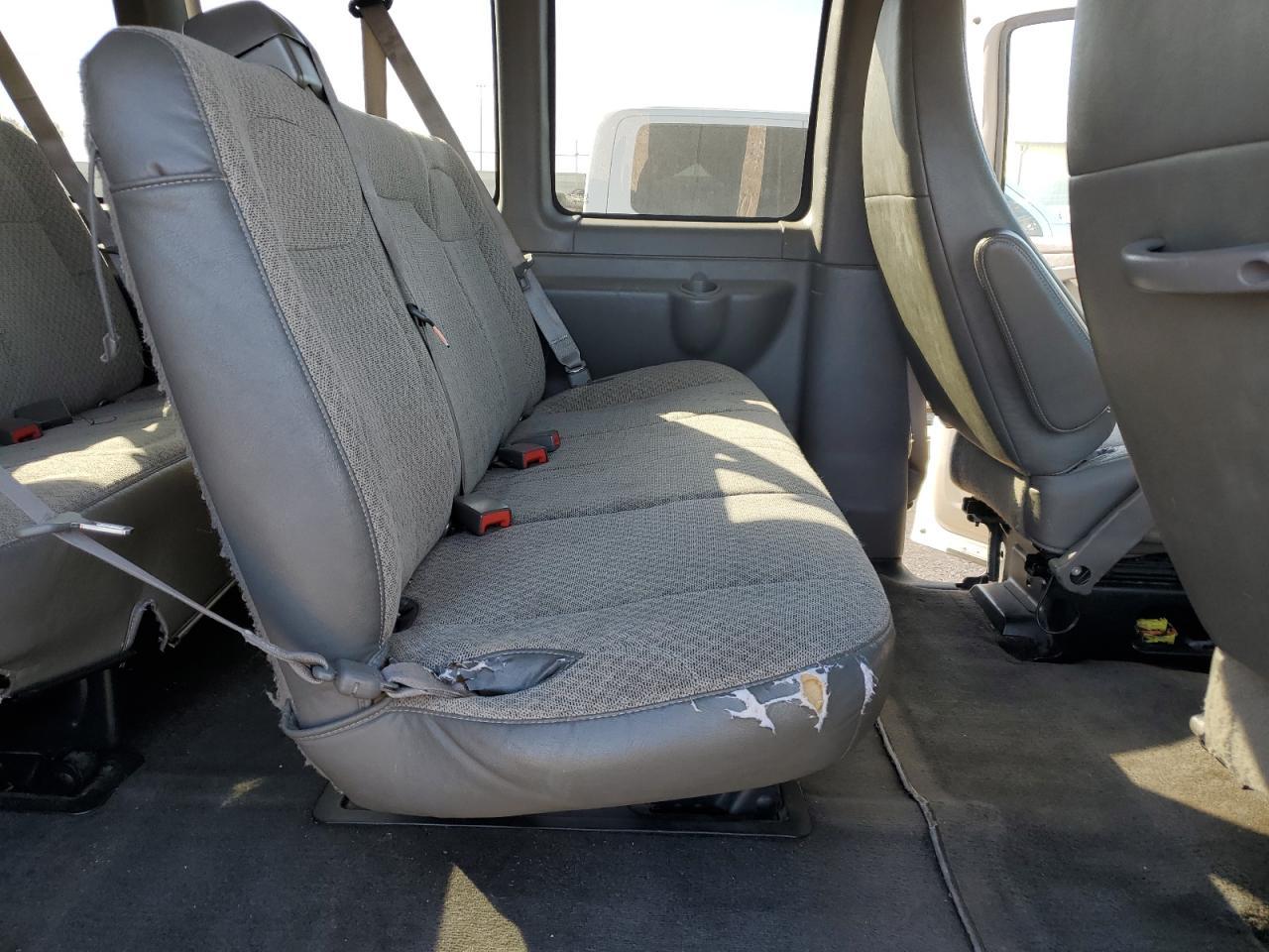 2012 CHEVROLET Express 3500
