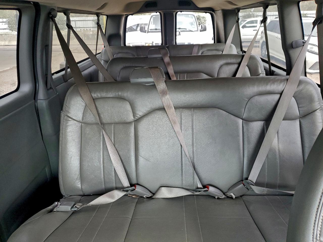 2010 GMC Savana