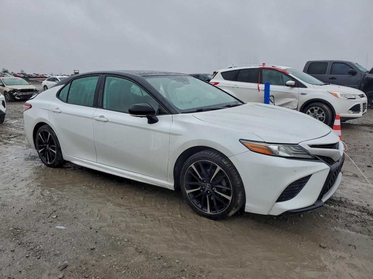 2019 TOYOTA CAMRY