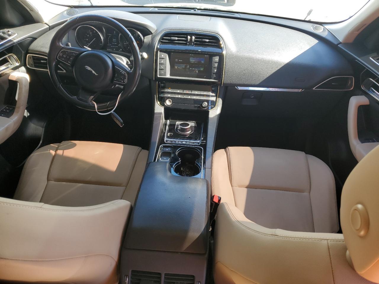 2017 JAGUAR F-Pace
