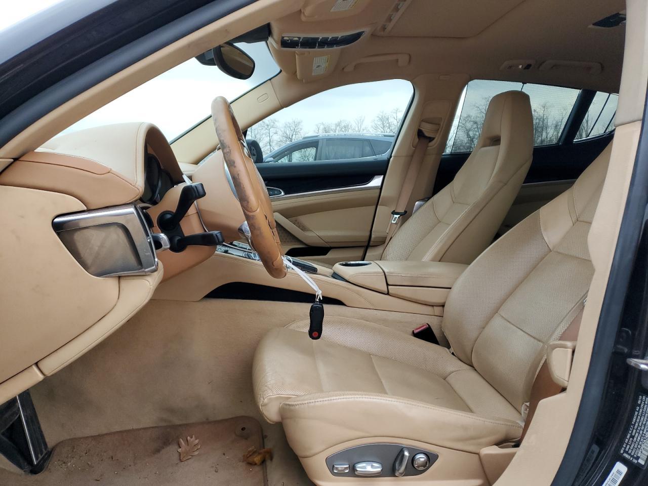 2011 PORSCHE Panamera
