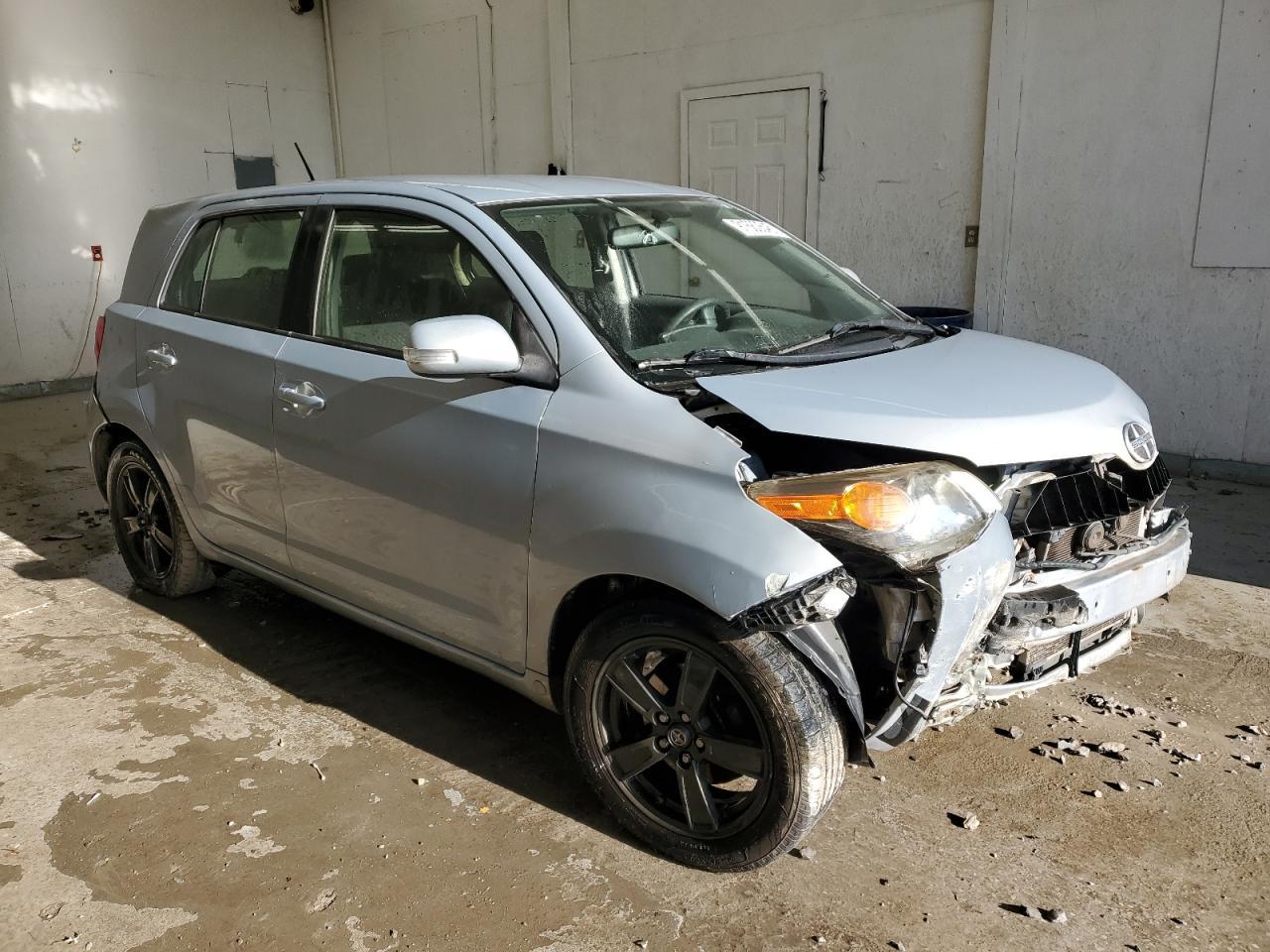 2013 TOYOTA SCION