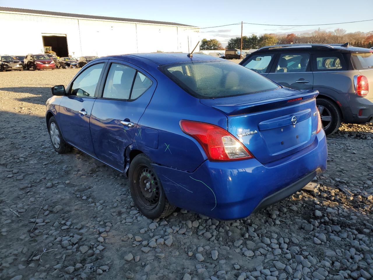 2016 NISSAN VERSA