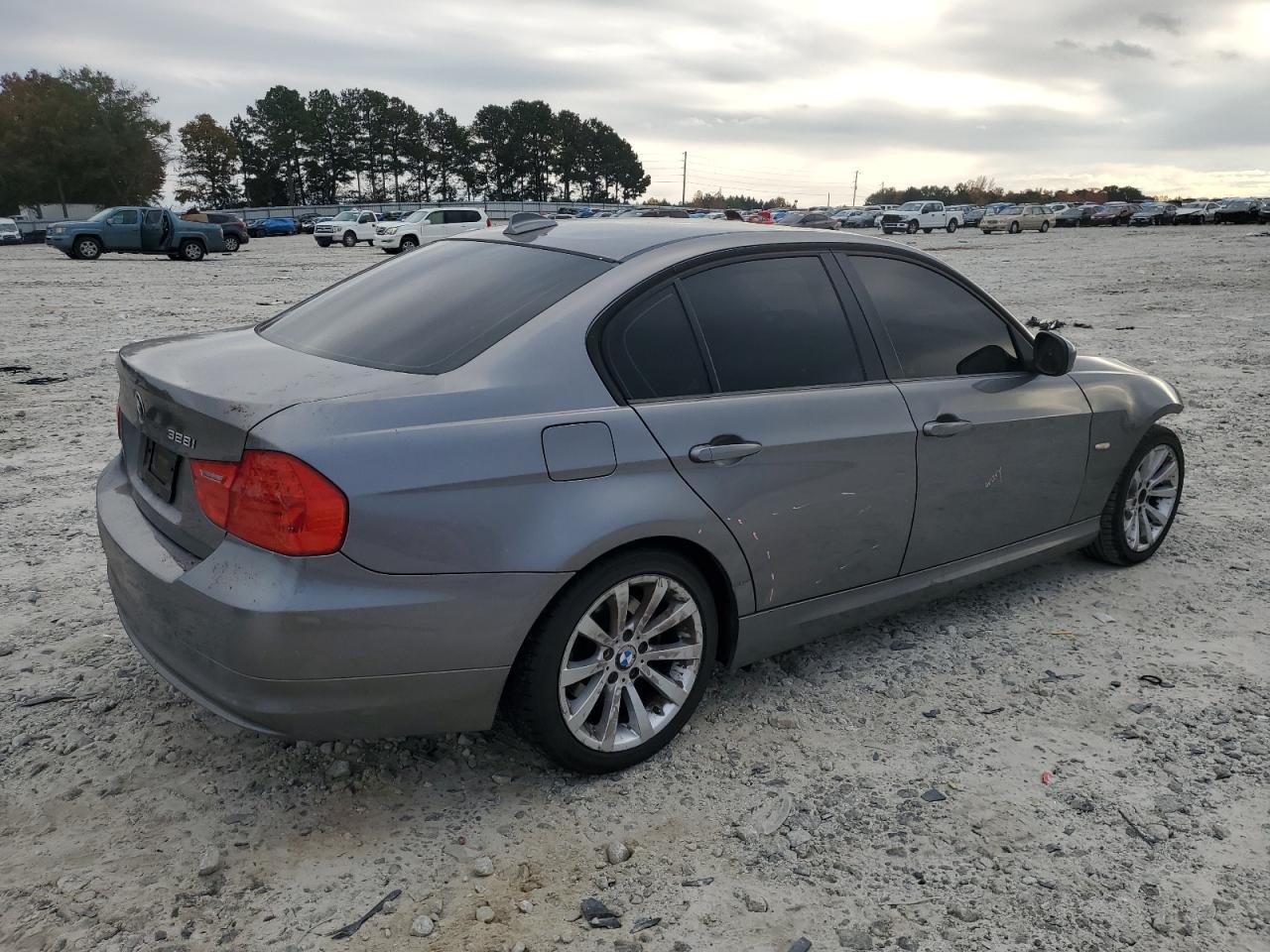 2011 BMW 3 SERIES
