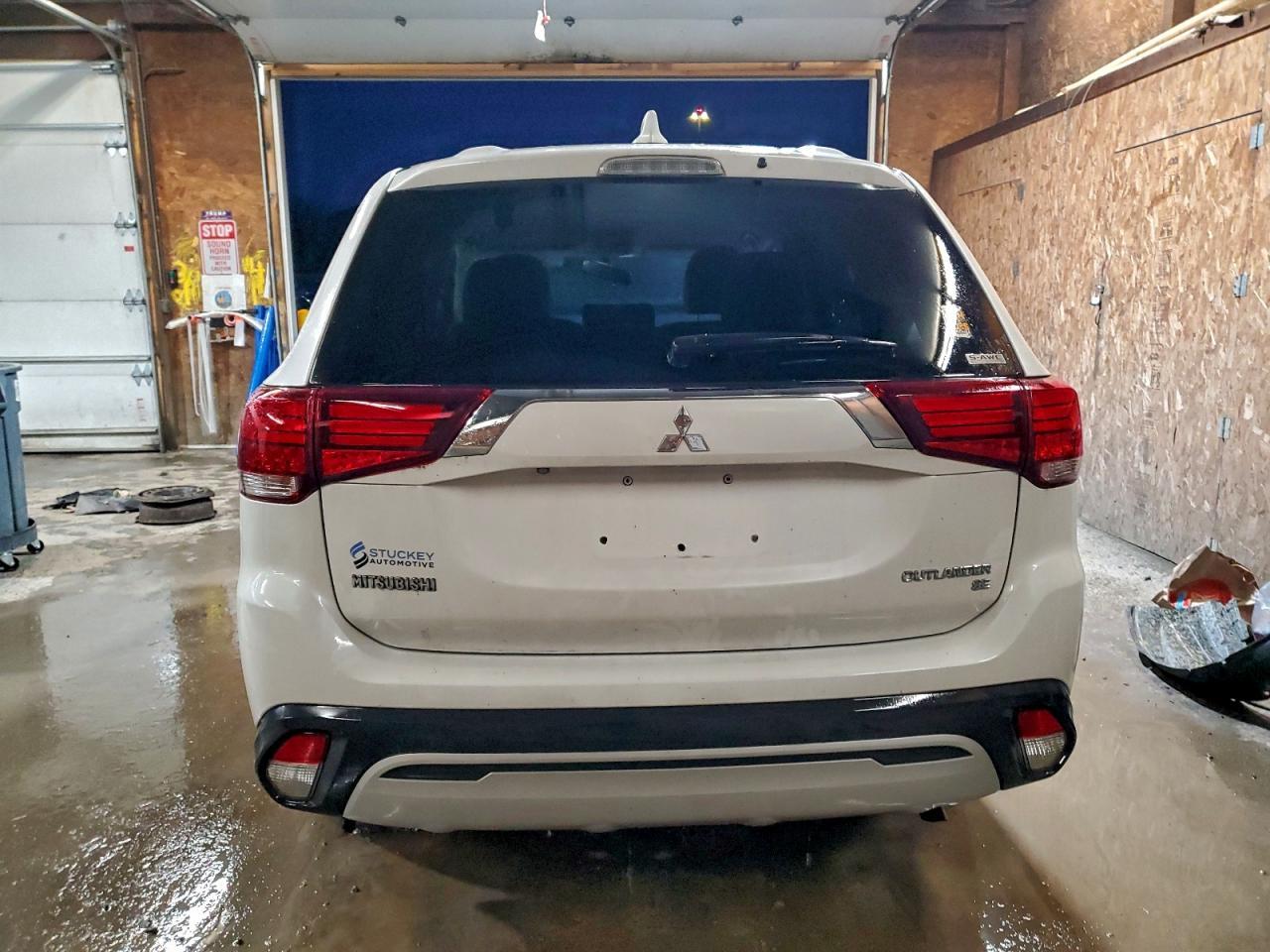 2019 MITSUBISHI outlander