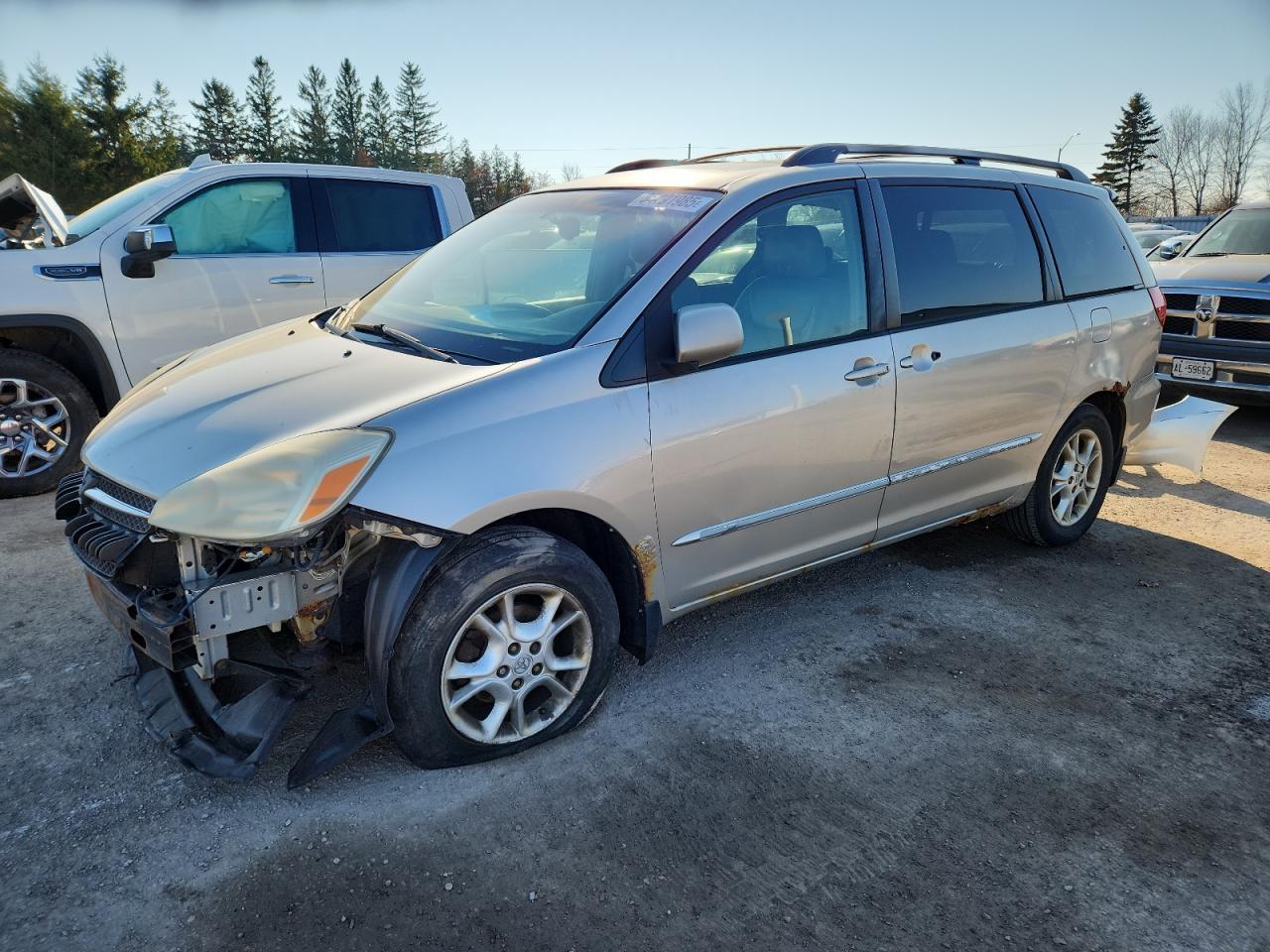 2004 TOYOTA SIENNA
