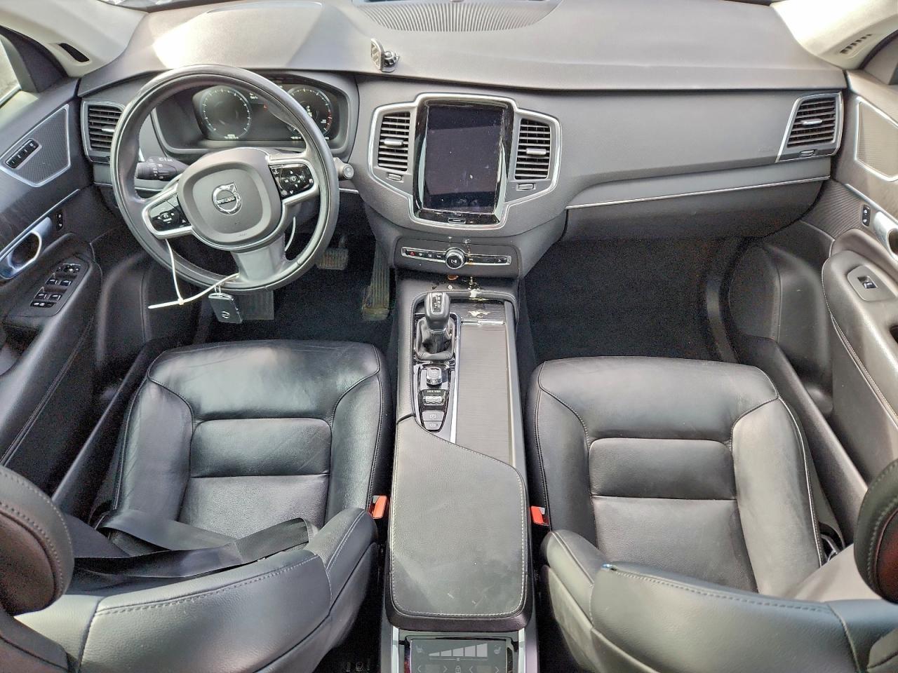 2020 VOLVO XC90