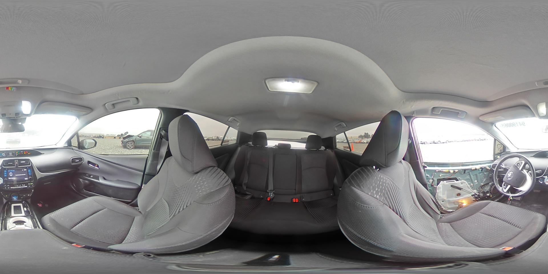 2016 TOYOTA PRIUS