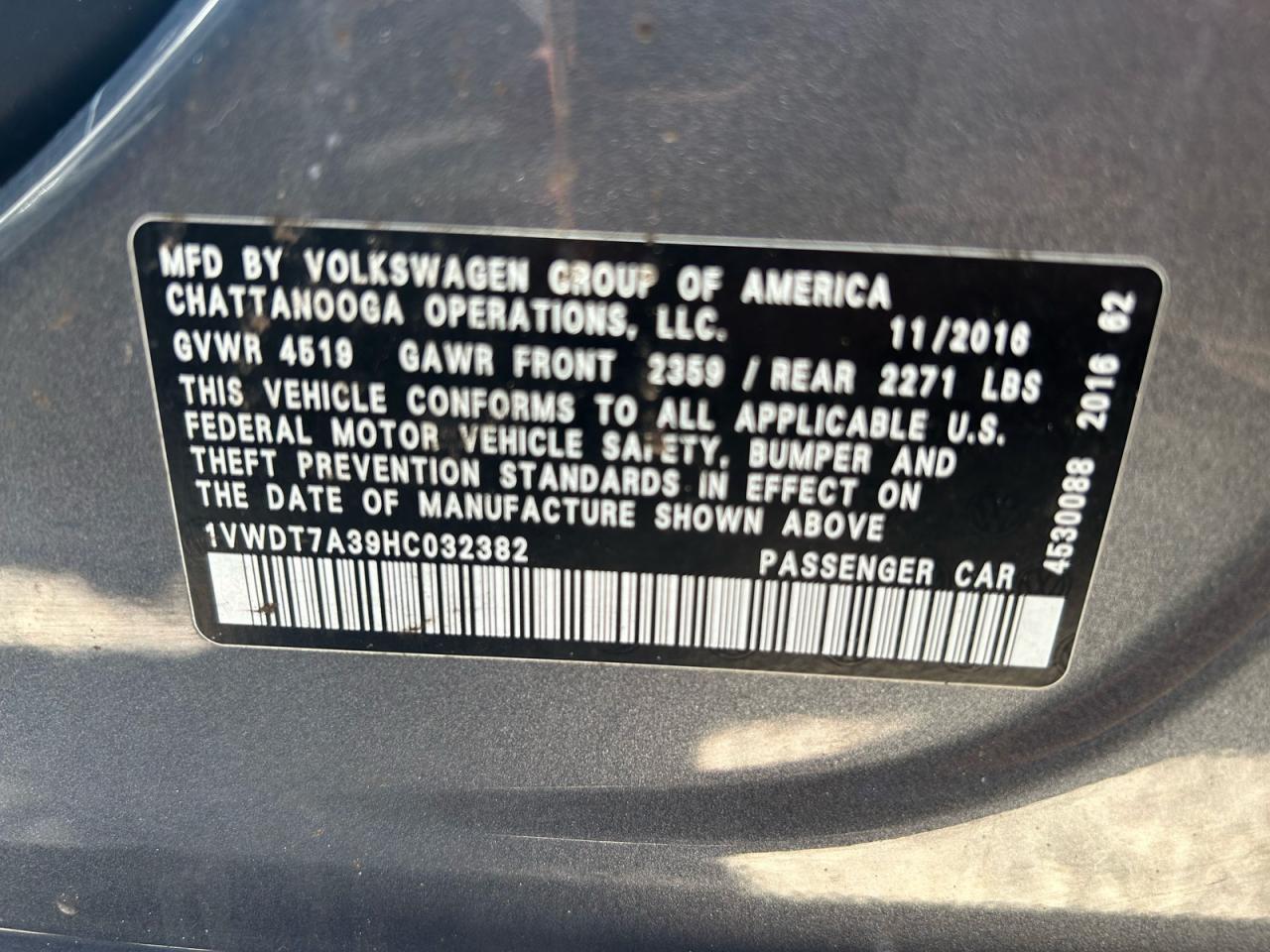 2017 VOLKSWAGEN Passat