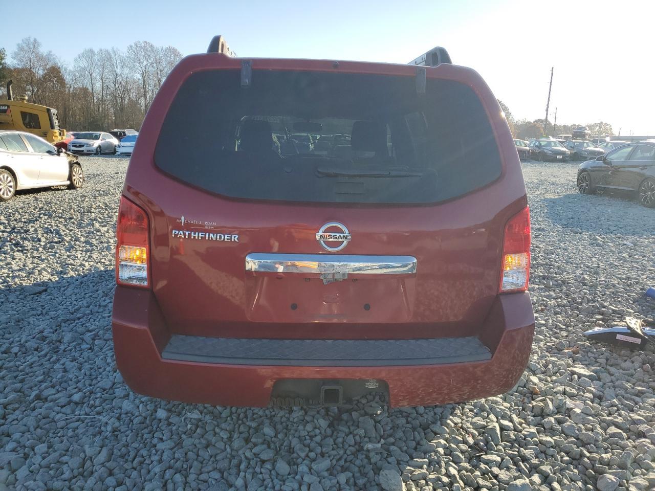 2011 NISSAN PATHFINDER