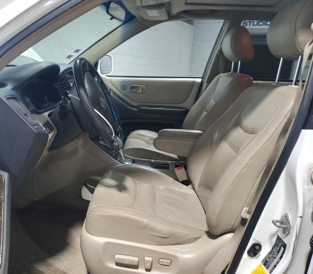 2003 TOYOTA HIGHLANDER
