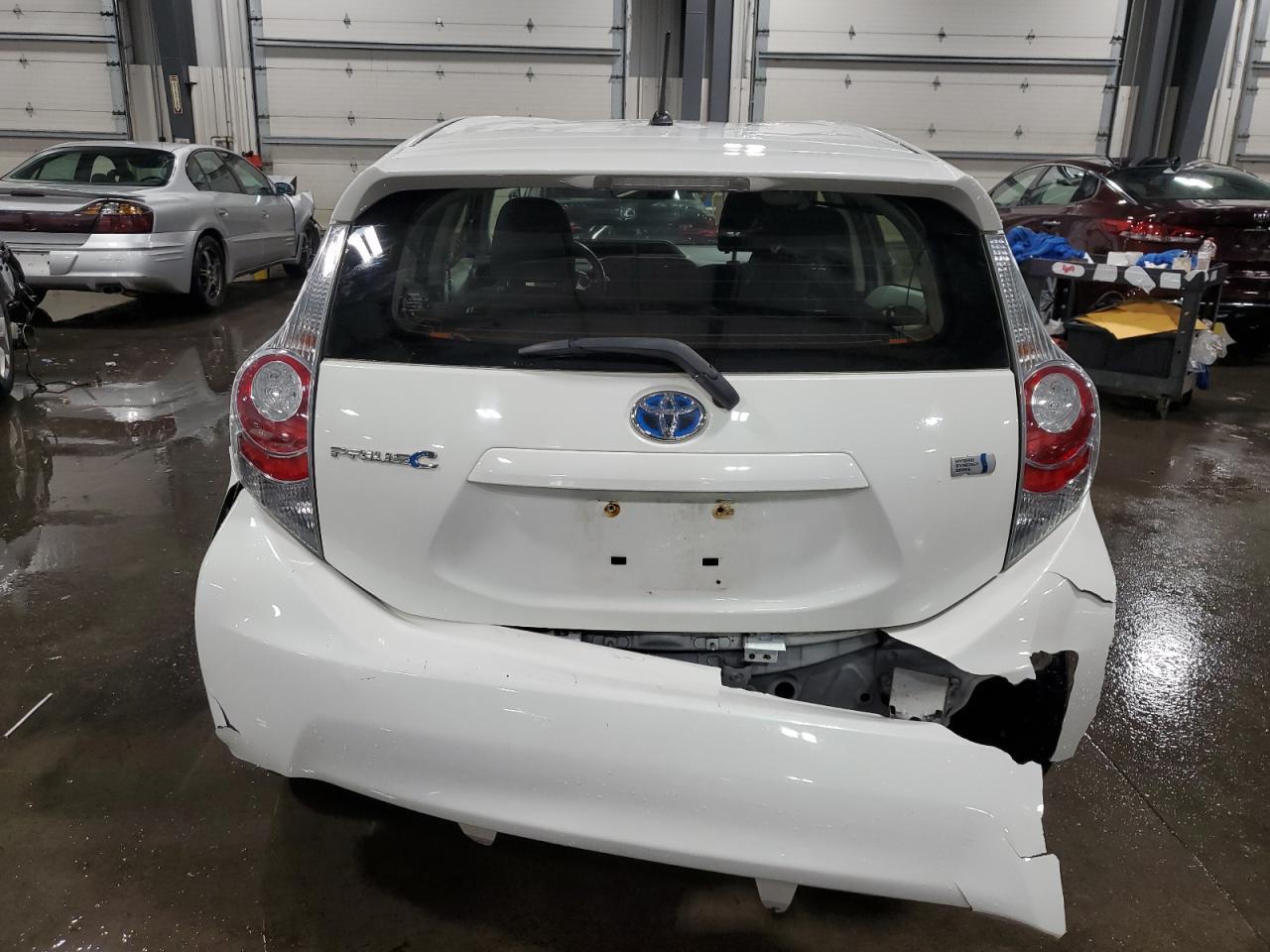 2014 TOYOTA Prius c