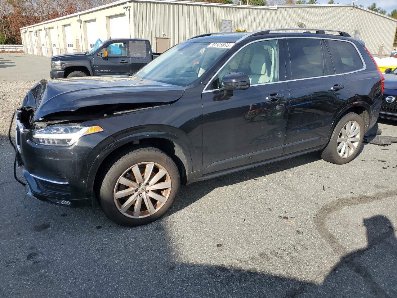 2019 VOLVO XC90