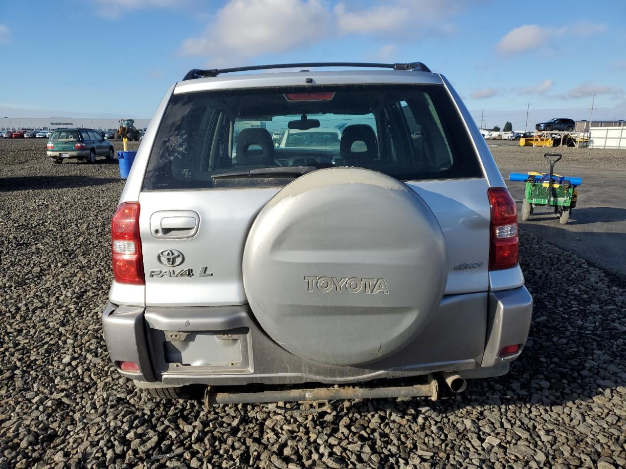 2004 TOYOTA RAV4