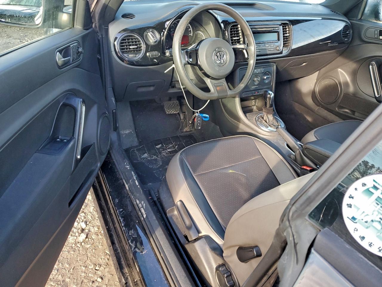 2015 VOLKSWAGEN Beetle
