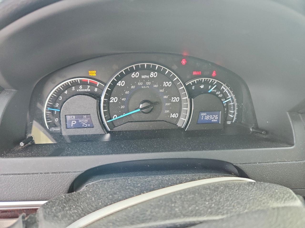 2012 TOYOTA CAMRY